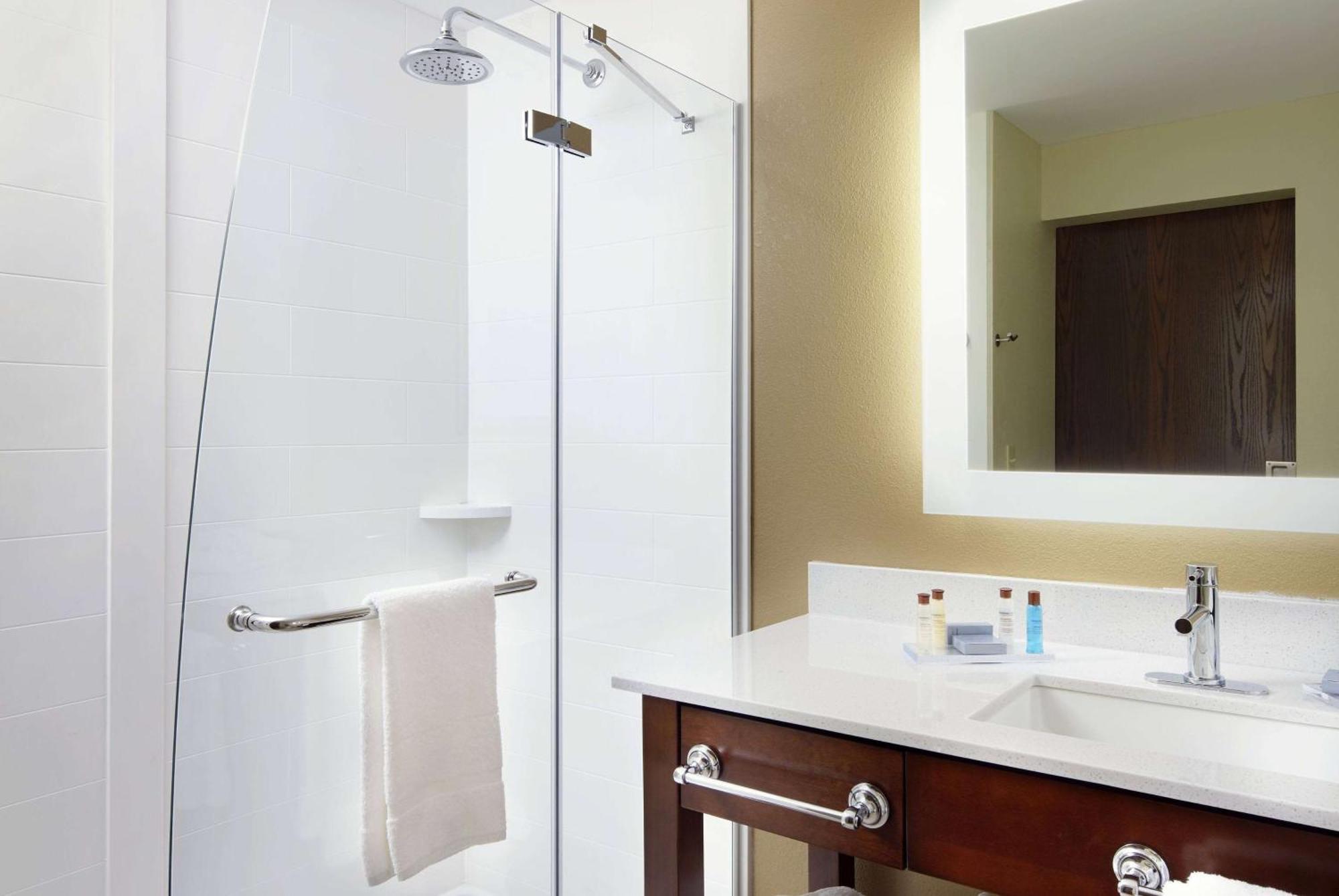 Hawthorn Suites By Wyndham Bridgeport Buitenkant foto